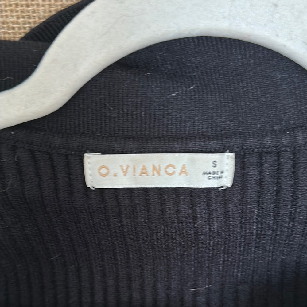 Black Ribbed Zip-Up Top - Picture 2 of 3